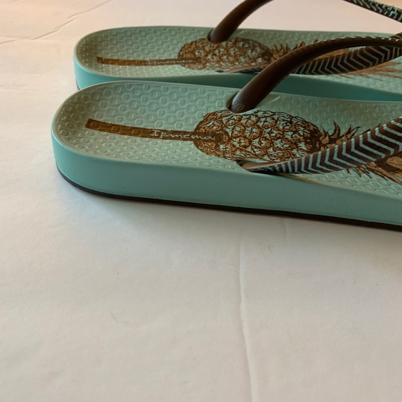 IPANEMA  Pineapple Flip Flop Size 11 - Picture 4 of 6